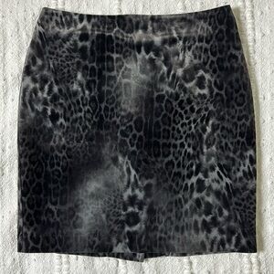 Karen Kane Crushed Velvet‎ Animal Print Fitted Skirt Size 6 Black Cheetah